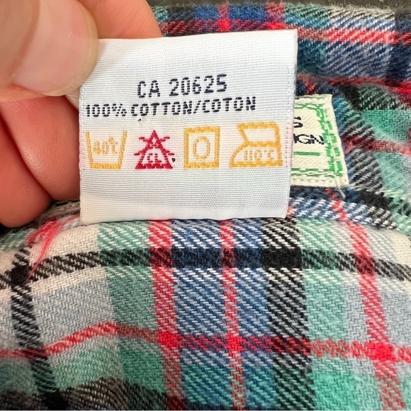 Vintage 80s 90s Guess Plaid Flannel Oversized Button Down Shirt Size Medium - Picture 9 of 9